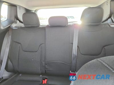 Zdjęcie 10 z 12 samochodu: 2020 JEEP RENEGADE LATITUDE VIN:ZACNJBBB5LPL74290 - miniatura