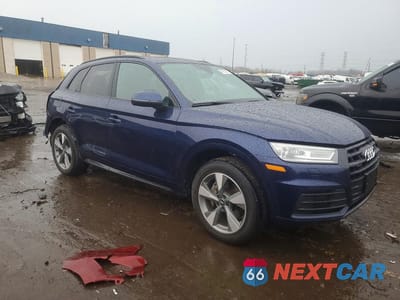 Czwarte zdjęcie samochodu z boku: 2020 AUDI Q5 PREMIUM VIN:WA1ANAFY6L2087723 - miniatura