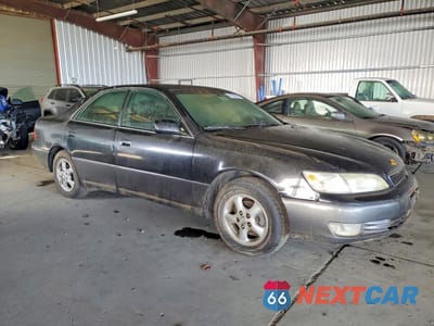 Czwarte zdjęcie samochodu z boku: 1999 LEXUS ES 300 BASE VIN:JT8BF28G1X0158635 - miniatura