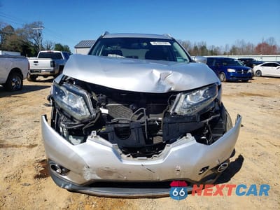 Piąte zdjęcie samochodu w środku: 2015 NISSAN ROGUE SL VIN:5N1AT2MVXFC829027 - miniatura