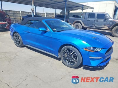 Czwarte zdjęcie samochodu z boku: 2021 FORD MUSTANG VIN:1FATP8UH9M5115928 - miniatura