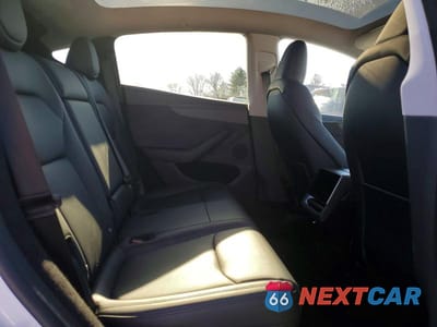 Zdjęcie 10 z 12 samochodu: 2026 TESLA MODEL Y VIN:7SAYGDED1TF378483 - miniatura