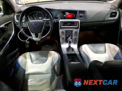 Zdjęcie 8 z 12 samochodu: 2017 VOLVO V60 CROSS COUNTRY PREMIER VIN:YV440MWK1H1024635 - miniatura