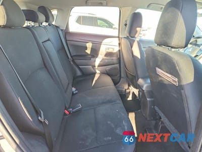 Zdjęcie 11 z 12 samochodu: 2015 MITSUBISHI OUTLANDER SPORT ES VIN:4A4AR3AW9FE051922 - miniatura