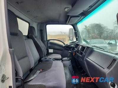 Zdjęcie 11 z 13 samochodu: 2015 ISUZU NPR HD DELIVERY TRUCK VIN:54DC4W1B1FS808211 - miniatura