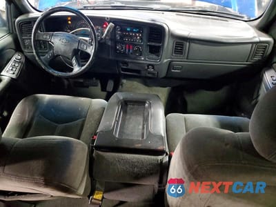 Zdjęcie 8 z 11 samochodu: 2004 CHEVROLET SILVERADO K1500 VIN:2GCEK13T741393002 - miniatura