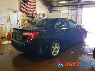 Trzecie zdjęcie samochodu z tyłu: 2013 TOYOTA CAMRY SE VIN:4T1BF1FK3DU282084 - miniatura