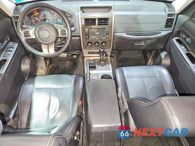Zdjęcie 8 z 13 samochodu: 2012 JEEP LIBERTY VIN:1C4PJMFK8CW162505 - miniatura