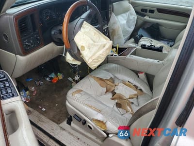 Zdjęcie 8 z 12 samochodu: 2004 CADILLAC ESCALADE LUXURY VIN:1GYEK63N14R104633 - miniatura