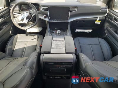 Zdjęcie 8 z 12 samochodu: 2025 JEEP WAGONEER L SERIES I VIN:1C4SJSAP9SS506348 - miniatura