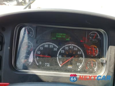 Zdjęcie 8 z 10 samochodu: 2020 FREIGHTLINER CHASSIS B2B VIN:4UZABRFCXLCLM2199 - miniatura