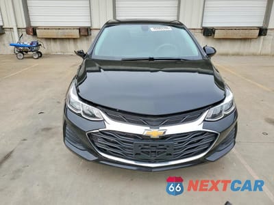 Piąte zdjęcie samochodu w środku: 2019 CHEVROLET CRUZE LS VIN:1G1BC5SM9K7152097 - miniatura