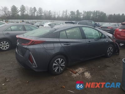 Trzecie zdjęcie samochodu z tyłu: 2017 TOYOTA PRIUS PRIME ADVANCED VIN:JTDKARFP9H3059251 - miniatura