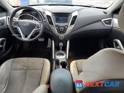 Zdjęcie 8 z 12 samochodu: 2013 HYUNDAI VELOSTER BASE VIN:KMHTC6ADXDU109763 - miniatura