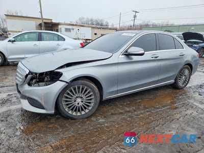 2015 MERCEDES-BENZ C 300 4MATIC 55SWF4KB4FU026172 - główne zdjęcie licytacji z USA - miniatura