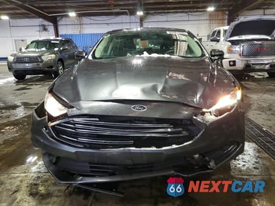 Piąte zdjęcie samochodu w środku: 2018 FORD FUSION SE VIN:3FA6P0HD9JR218278 - miniatura