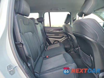 Zdjęcie 10 z 13 samochodu: 2022 JEEP GRAND CHEROKEE LAREDO VIN:1C4RJHAGXN8633564 - miniatura