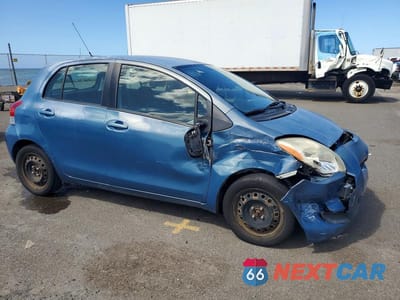 Czwarte zdjęcie samochodu z boku: 2010 TOYOTA YARIS BASE VIN:JTDKT4K30A5281980 - miniatura