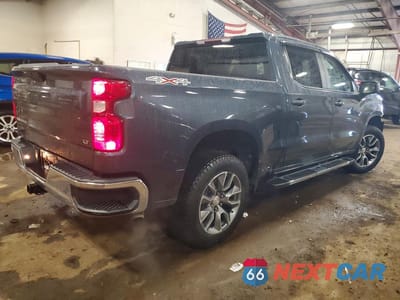 Trzecie zdjęcie samochodu z tyłu: 2021 CHEVROLET SILVERADO K1500 LT VIN:1GCPYJEK2MZ393590 - miniatura