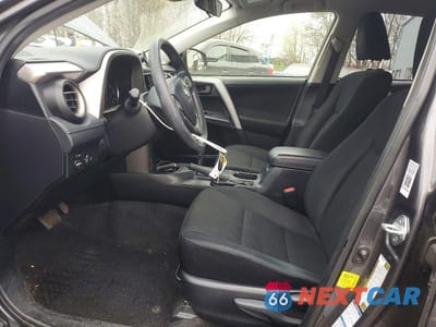 Zdjęcie 7 z 12 samochodu: 2018 TOYOTA RAV4 LE VIN:JTMBFREVXJJ726749 - miniatura