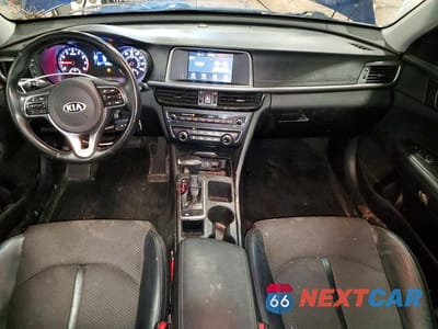 Zdjęcie 8 z 12 samochodu: 2018 KIA OPTIMA S VIN:5XXGT4L35JG240678 - miniatura