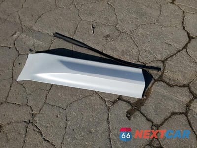 Zdjęcie 13 z 14 samochodu: 2019 VOLVO XC60 T5 VIN:LYV102RK1KB322589 - miniatura
