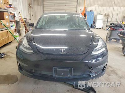Piąte zdjęcie samochodu w środku: 2019 TESLA MODEL 3 VIN:5YJ3E1EAXKF395959 - miniatura