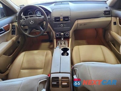 Zdjęcie 8 z 12 samochodu: 2010 MERCEDES-BENZ C 300 VIN:WDDGF5EB5AR098112 - miniatura