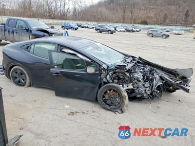 Czwarte zdjęcie samochodu z boku: 2025 TOYOTA PRIUS LE VIN:JTDACAAU7S3062144 - miniatura