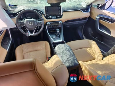Zdjęcie 8 z 14 samochodu: 2019 TOYOTA RAV4 HYBRID LIMITED VIN:JTMDWRFV8KD519607 - miniatura