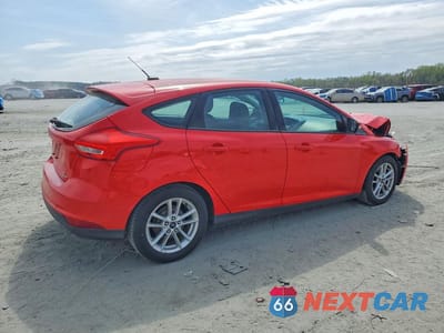 Trzecie zdjęcie samochodu z tyłu: 2016 FORD FOCUS SE VIN:1FADP3K24GL235173 - miniatura