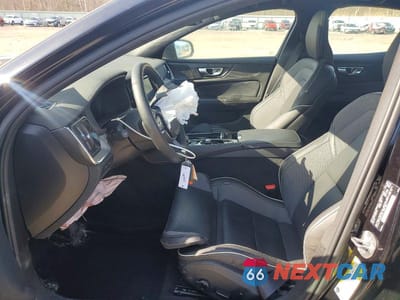 Zdjęcie 7 z 12 samochodu: 2024 VOLVO S60 PLUS VIN:7JRH60FH7RG282139 - miniatura