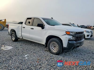 Czwarte zdjęcie samochodu z boku: 2020 CHEVROLET SILVERADO C1500 VIN:1GCRWAEF8LZ327917 - miniatura