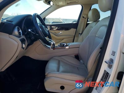 Zdjęcie 7 z 13 samochodu: 2016 MERCEDES-BENZ GLC 300 4MATIC VIN:WDC0G4KB6GF052249 - miniatura