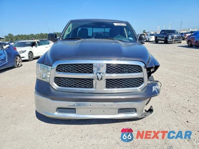 Piąte zdjęcie samochodu w środku: 2017 RAM 1500 SLT VIN:1C6RR6GG6HS657220 - miniatura