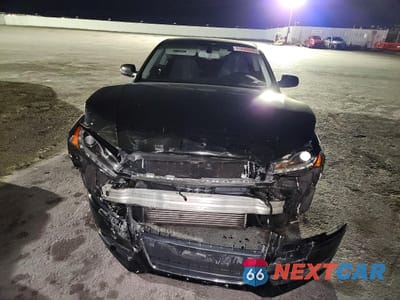 Piąte zdjęcie samochodu w środku: 2011 AUDI A5 PREMIUM PLUS VIN:WAULFAFR9BA058836 - miniatura