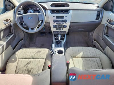 Zdjęcie 8 z 12 samochodu: 2010 FORD FOCUS SE VIN:1FAHP3FN2AW190505 - miniatura