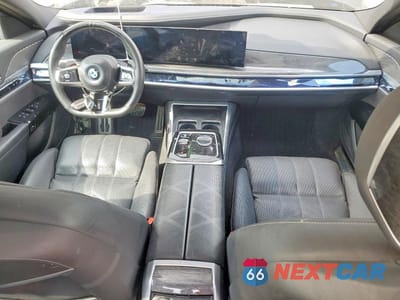 Zdjęcie 8 z 12 samochodu: 2023 BMW 740 I VIN:WBA23EH00PCM21708 - miniatura