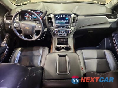 Zdjęcie 8 z 13 samochodu: 2020 CHEVROLET SUBURBAN K1500 LT VIN:1GNSKHKC8LR175631 - miniatura