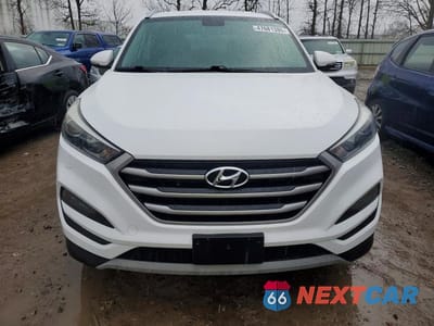 Piąte zdjęcie samochodu w środku: 2017 HYUNDAI TUCSON SPORT VIN:KM8J3CA21HU371794 - miniatura