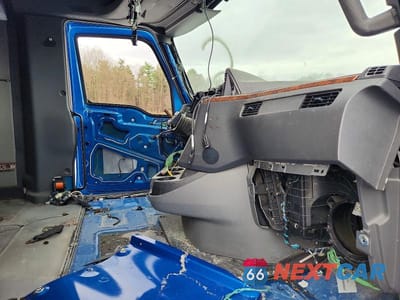 Piąte zdjęcie samochodu w środku: 2019 INTERNATIONAL LT625 - SEMI TRUCK VIN:3HSDZAPR9KN533936 - miniatura