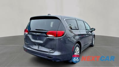 Czwarte zdjęcie samochodu z boku: 2019 CHRYSLER PACIFICA L VIN:2C4RC1AG5KR532627 - miniatura