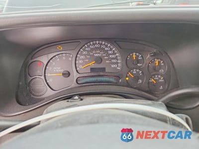 Zdjęcie 9 z 12 samochodu: 2005 GMC NEW SIERRA K1500 VIN:2GTEK13T251363231 - miniatura