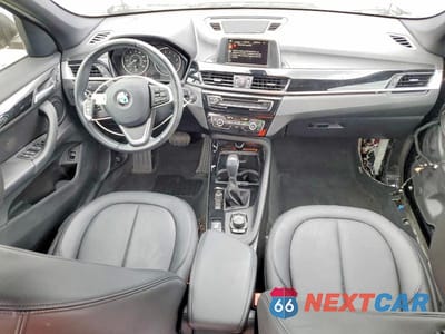 Zdjęcie 8 z 12 samochodu: 2016 BMW X1 XDRIVE28I VIN:WBXHT3Z34G4A48778 - miniatura