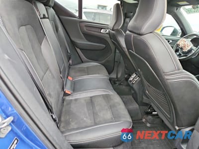 Zdjęcie 11 z 13 samochodu: 2020 VOLVO XC40 T5 R-DESIGN VIN:YV4162UM2L2203327 - miniatura