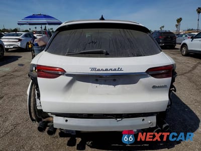 Zdjęcie 6 z 12 samochodu: 2023 MASERATI GRECALE MODENA VIN:ZN682AVM0P7433915 - miniatura