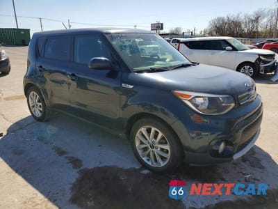 Czwarte zdjęcie samochodu z boku: 2017 KIA SOUL + VIN:KNDJP3A5XH7449846 - miniatura
