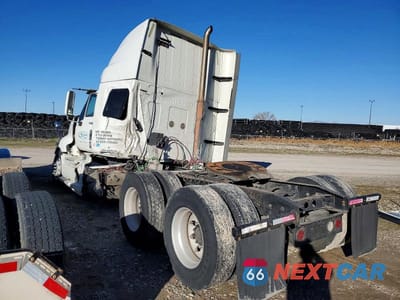 Trzecie zdjęcie samochodu z tyłu: 2010 INTERNATIONAL PROSTAR PR - SEMI TRUCK VIN:3HSCUAPR0AN192192 - miniatura