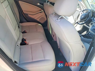 Zdjęcie 11 z 12 samochodu: 2015 MERCEDES-BENZ GLA 250 VIN:WDCTG4EBXFJ185441 - miniatura