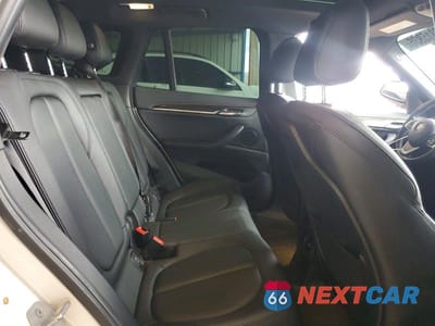 Zdjęcie 10 z 12 samochodu: 2017 BMW X1 XDRIVE28I VIN:WBXHT3C33H5F71424 - miniatura